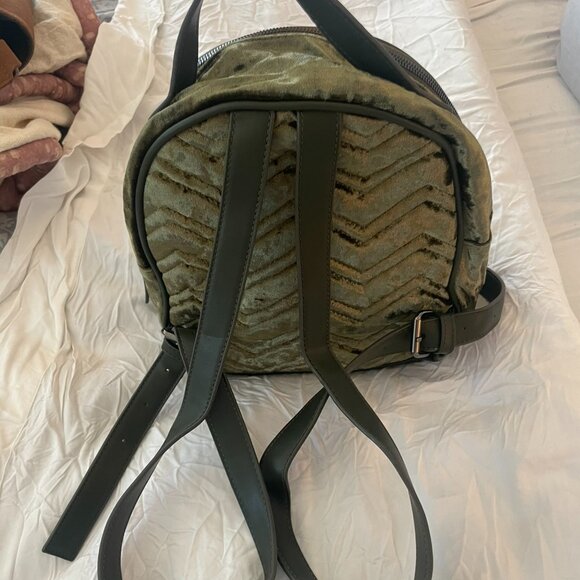 New 3AM Velvet Forever Mini Backpack Purse - Picture 5 of 6